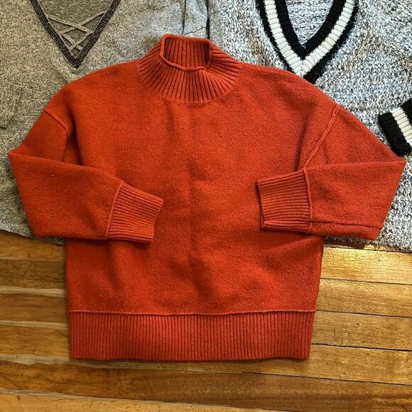 Bundle of 3 Women’s Size Medium Long Sleeve Sweaters - Picture 2 of 10